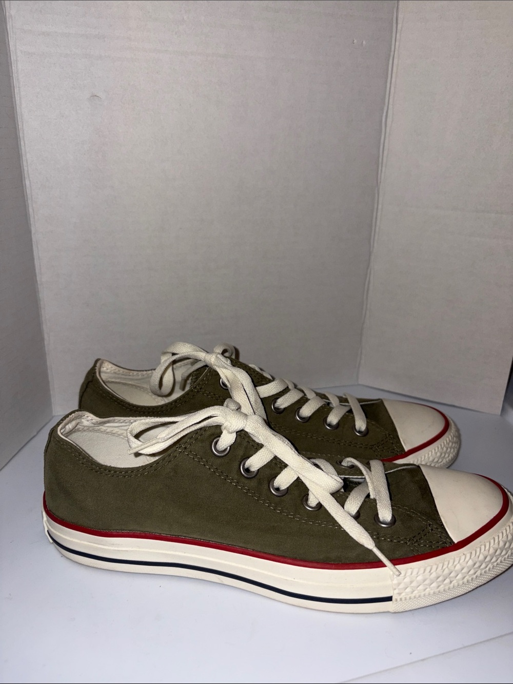 Converse Olive Green Low-Top Sneakers with White Laces women’s 9 men’s 7